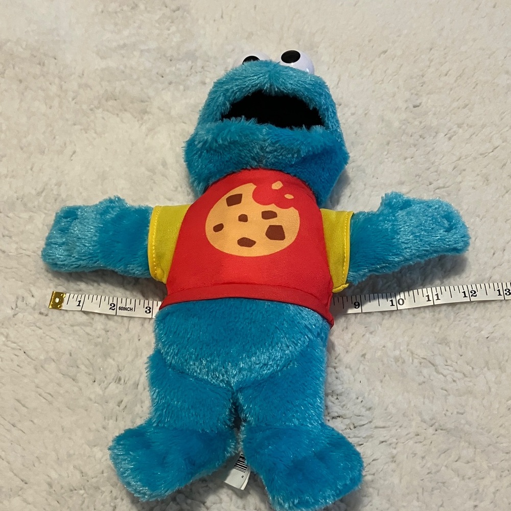 Sesame Street Sing-A-Long Blue Cookie Monster Plush with Red Shirt - Picture 8 of 8
